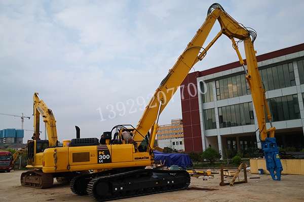 1666429768142799.jpg 拆樓臂.jpg